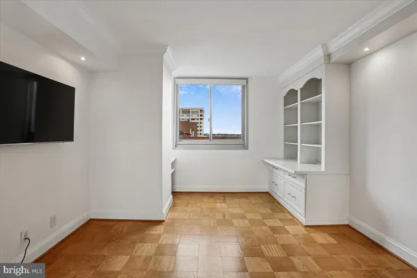 $499,900 | 4601 North Park Avenue, Unit 1118, Chevy Chase, MD 20815