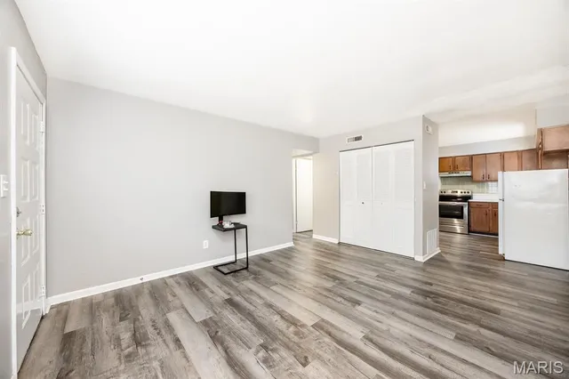 $139,900 | 1305-1307 Louann Drive, Belleville, IL 62220