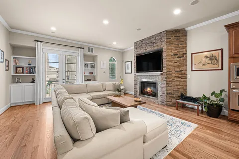 $555,000 | 821 Lester Street, Houston, TX 77007