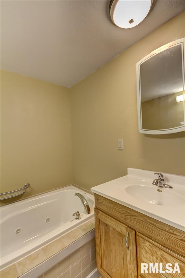 6418 Pec Road Springfield, IL 62711 - Photo 23 of 35