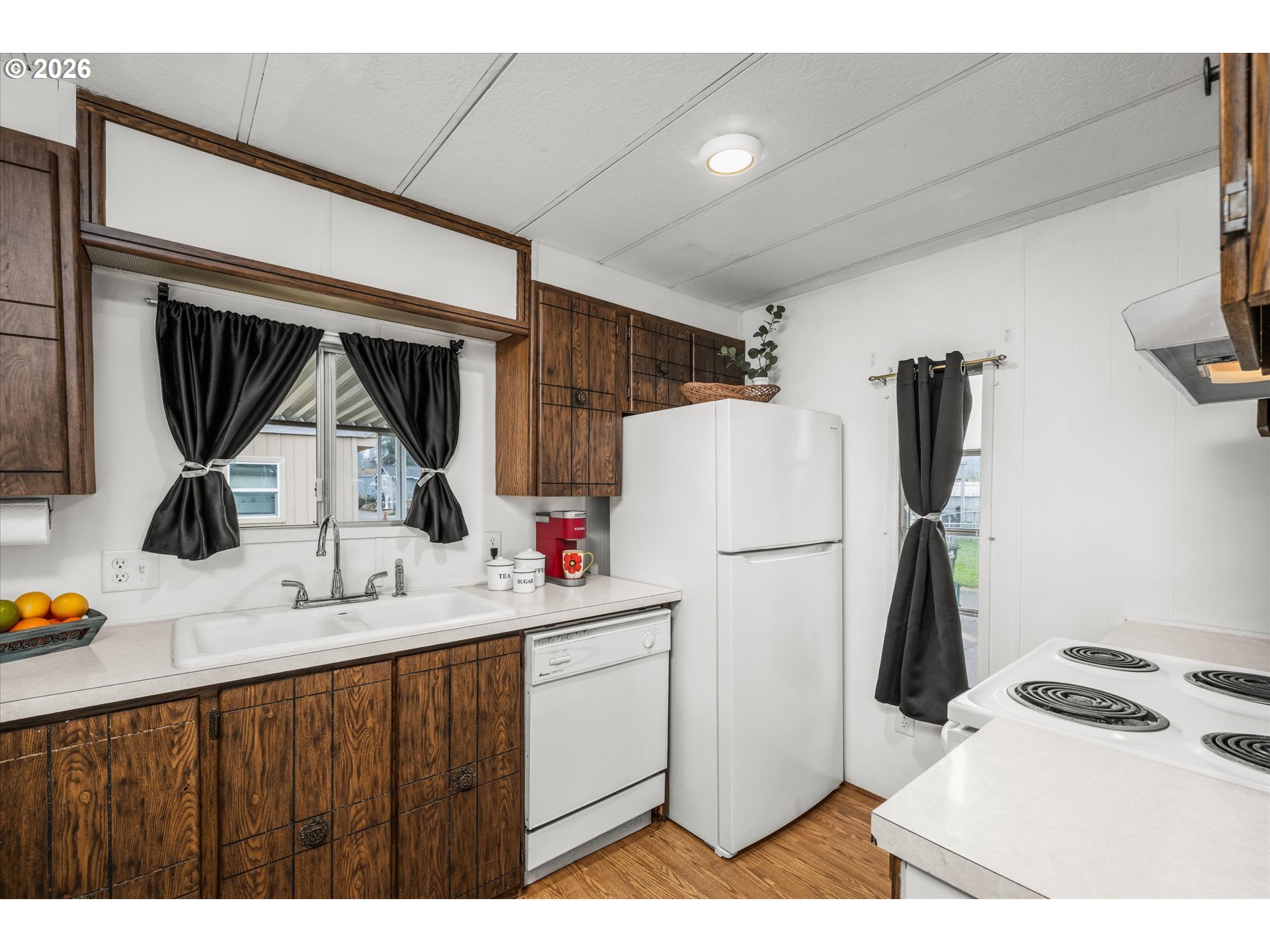 5335 Daisy Street, Unit 131 Springfield, OR 97478 - Photo 11 of 28 Kitchen