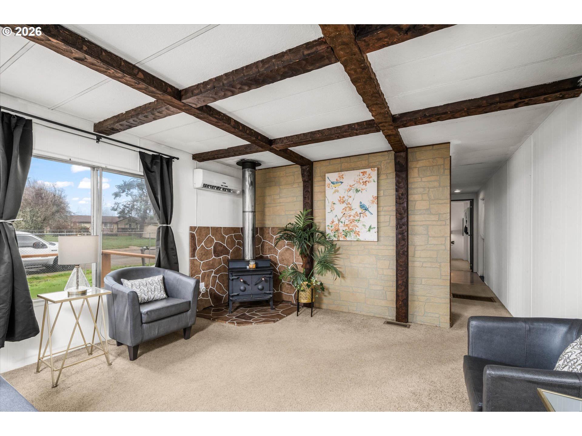 5335 Daisy Street, Unit 131 Springfield, OR 97478 - Photo 7 of 28 Living Room