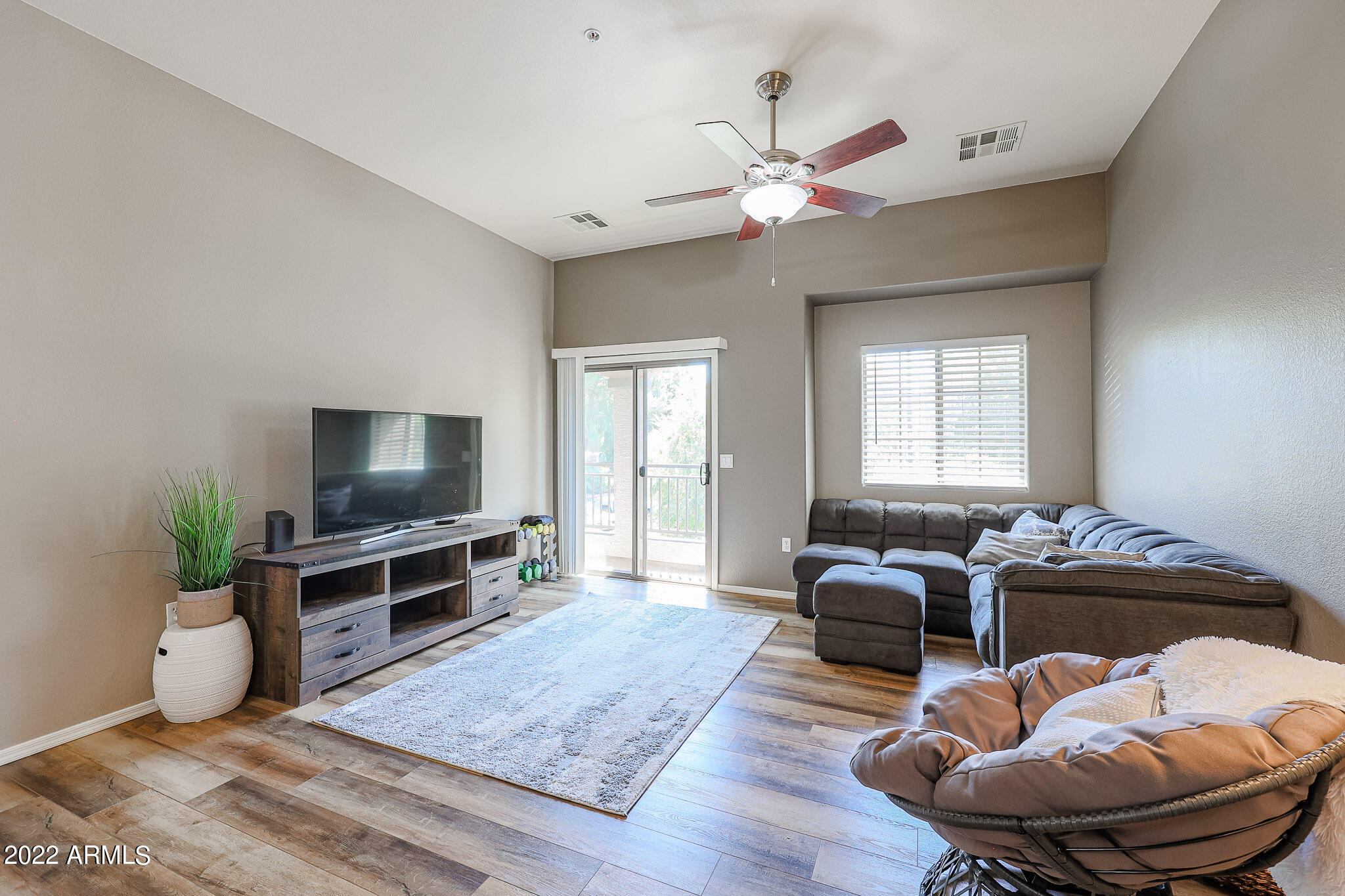 2727 North Price Road, Unit 57 Chandler, AZ 85224 - Photo 2 of 29 Great room