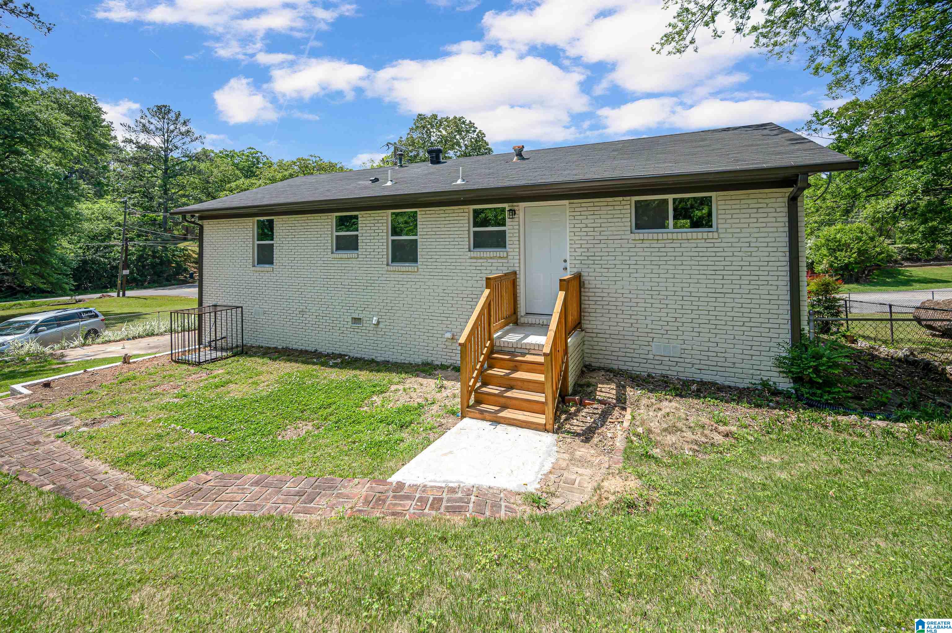 1105 Glenfield Road Fairfield, AL 35064 - Photo 28 of 33