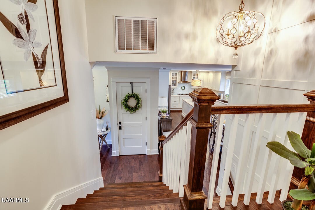 433 Smith Road Knoxville, TN 37934 - Photo 33 of 42 a view of entryway with a window