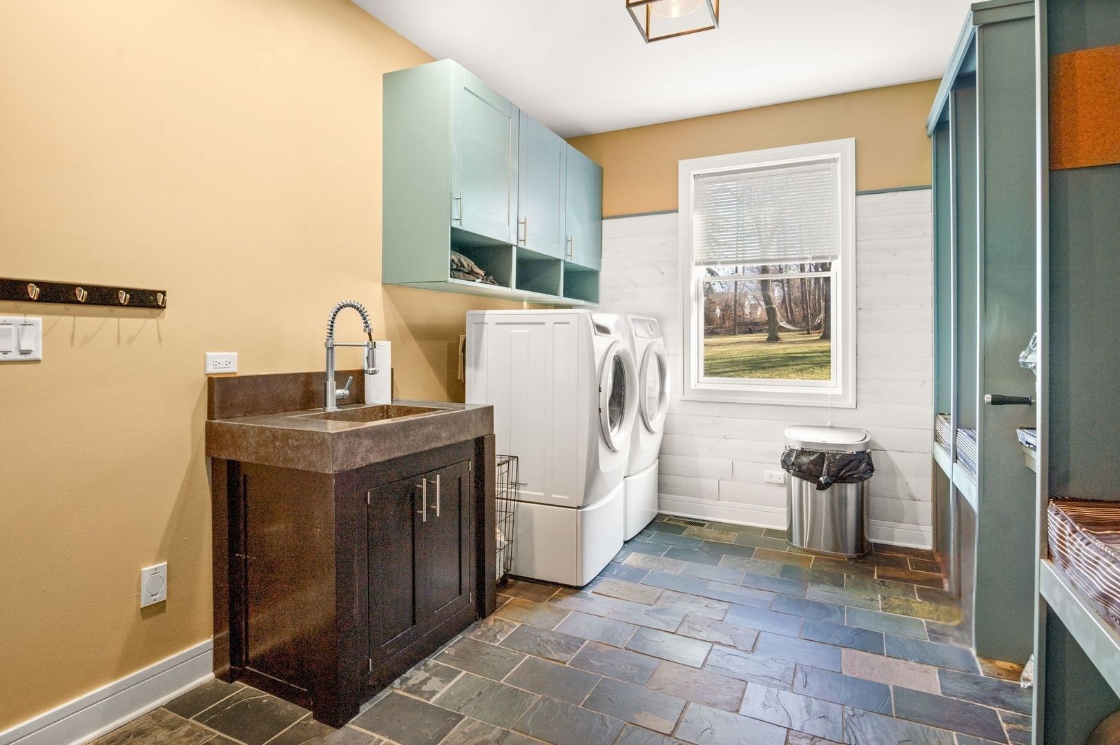 694 Hart Road Batavia, IL 60510 - Photo 19 of 41 Gallery Image 19