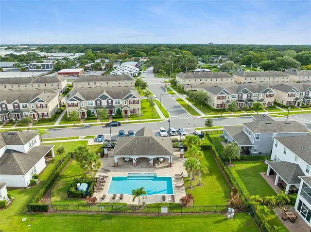 a view of a multi story building