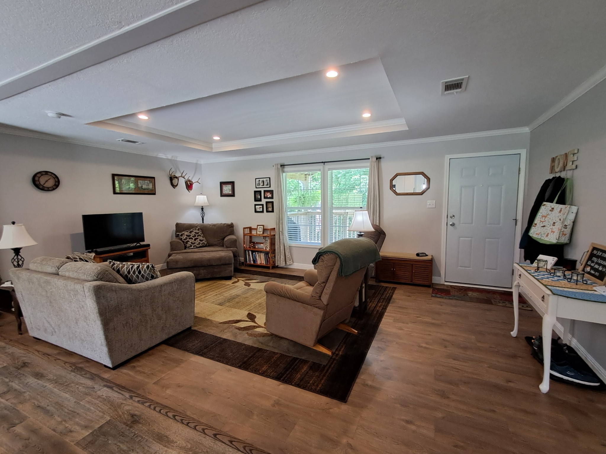 5525 Wiley Hollow Road Culleoka, TN 38451 - Photo 29 of 64 a living room with furniture and a flat screen tv