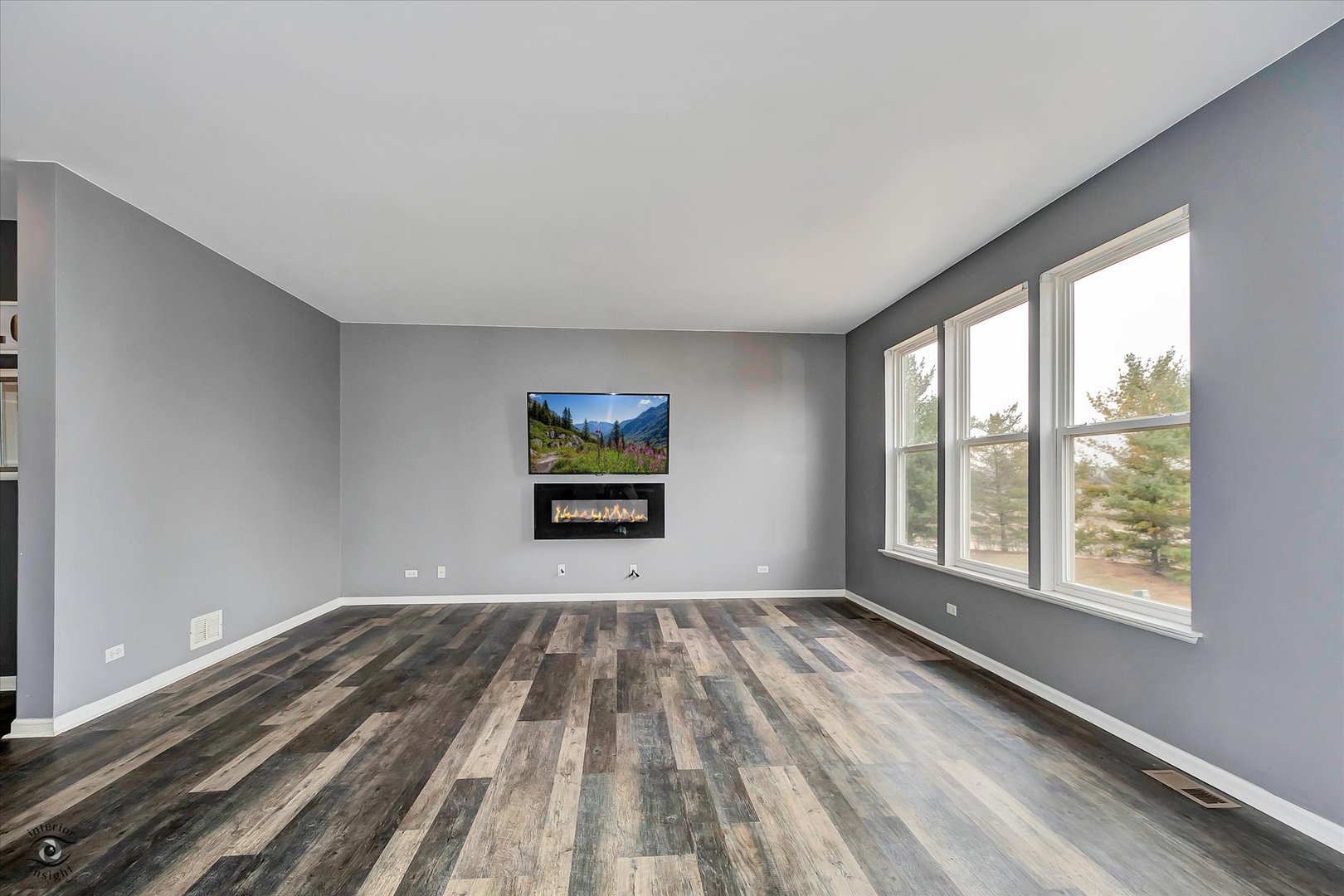 17840 Sorrel Drive Lockport, IL 60441 - Photo 9 of 27 a view of an empty room with a window