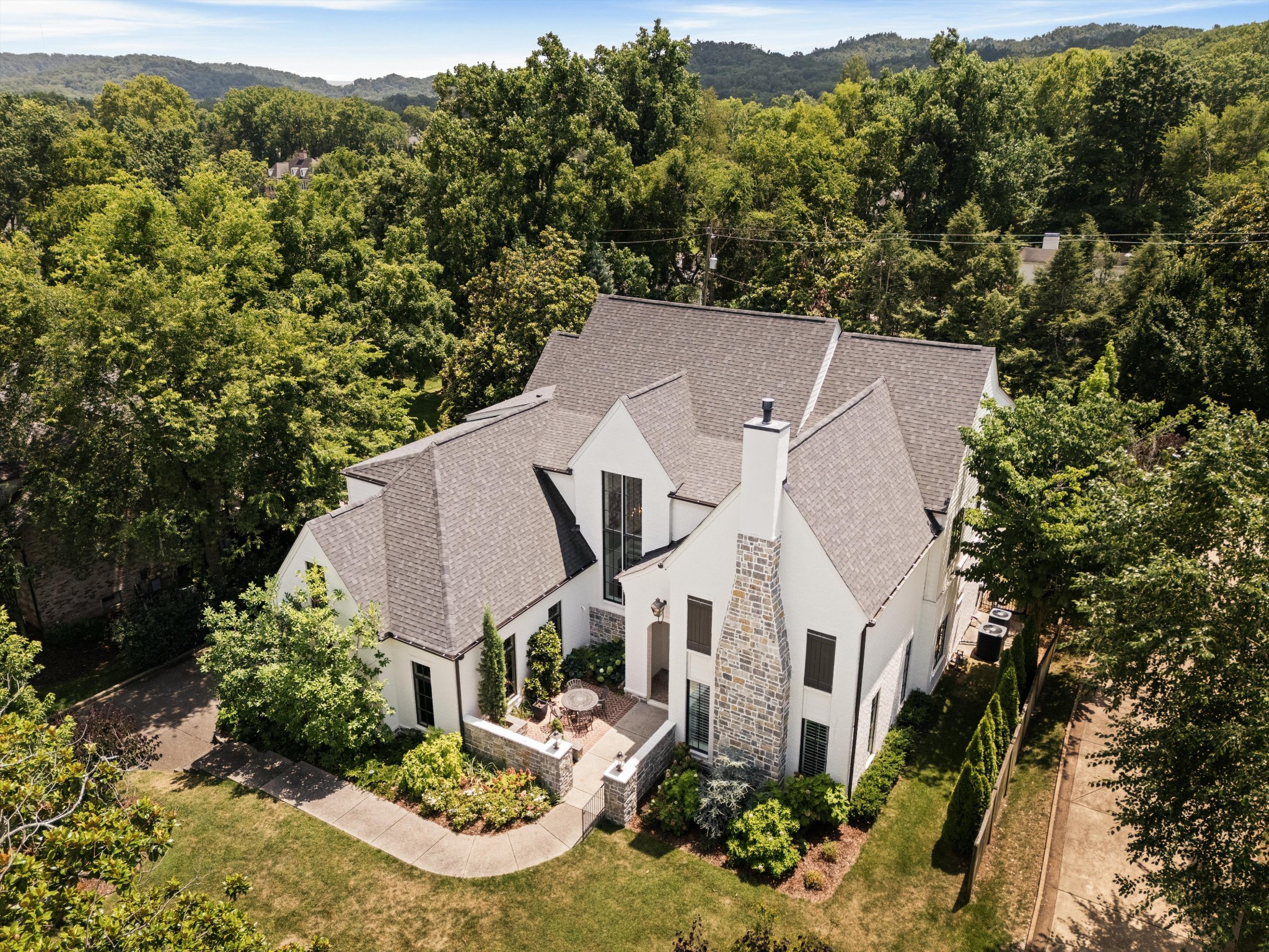 135 Alton Road Nashville, TN 37205 - Photo 49 of 52