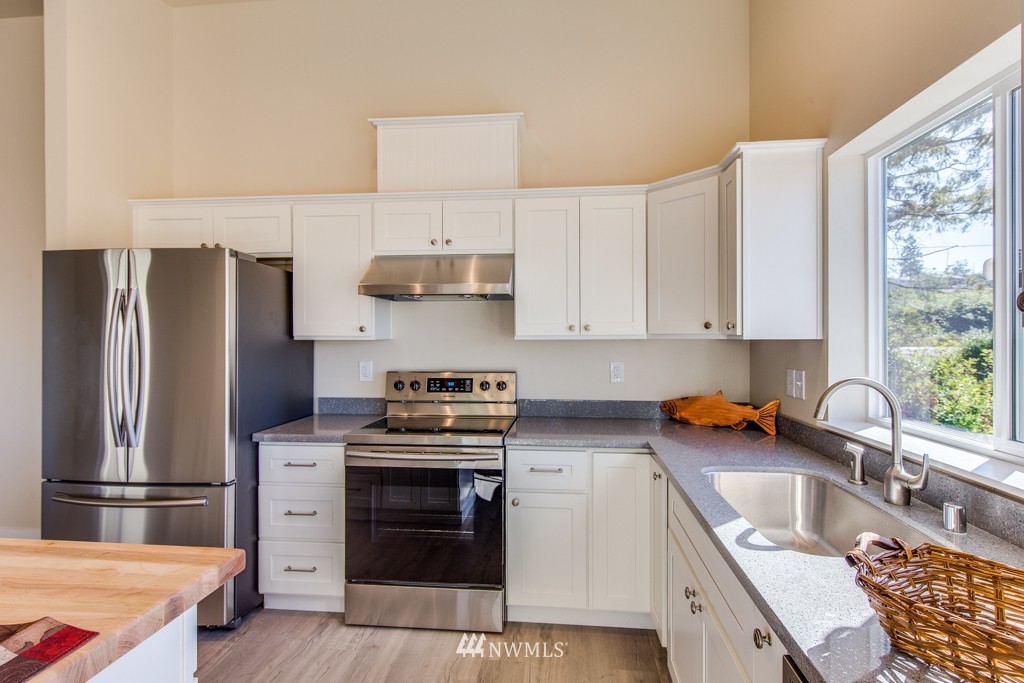 38315 Buck Road Northeast Hansville, WA 98340 - Photo 7 of 25 Gallery Image 7