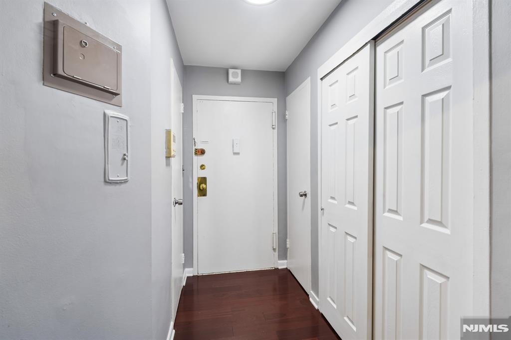 1375 River Road, Unit 1A Edgewater, NJ 07020 - Photo 13 of 20