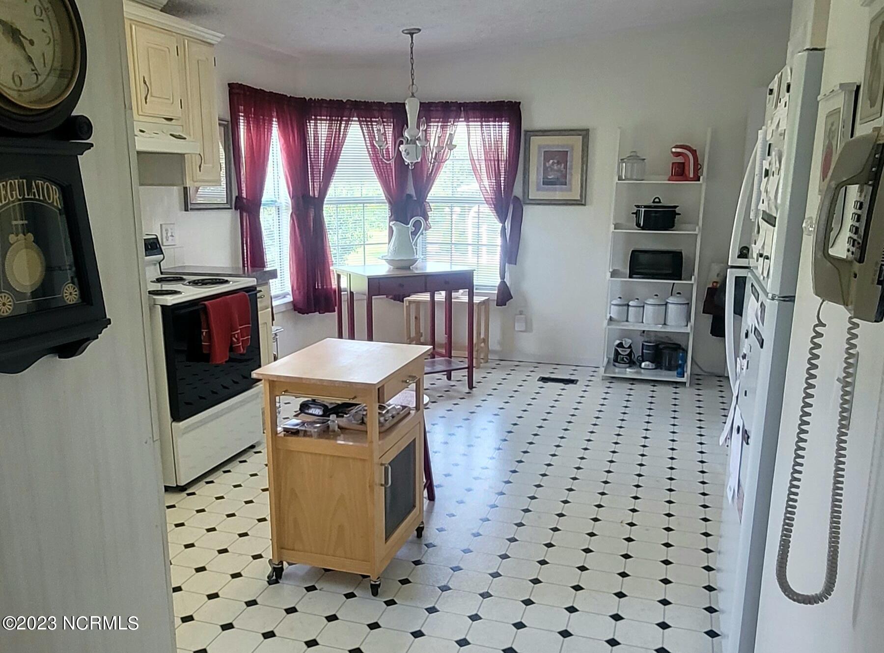 182 Jenkins Road Jacksonville, NC 28540 - Photo 7 of 26 20230713_154541