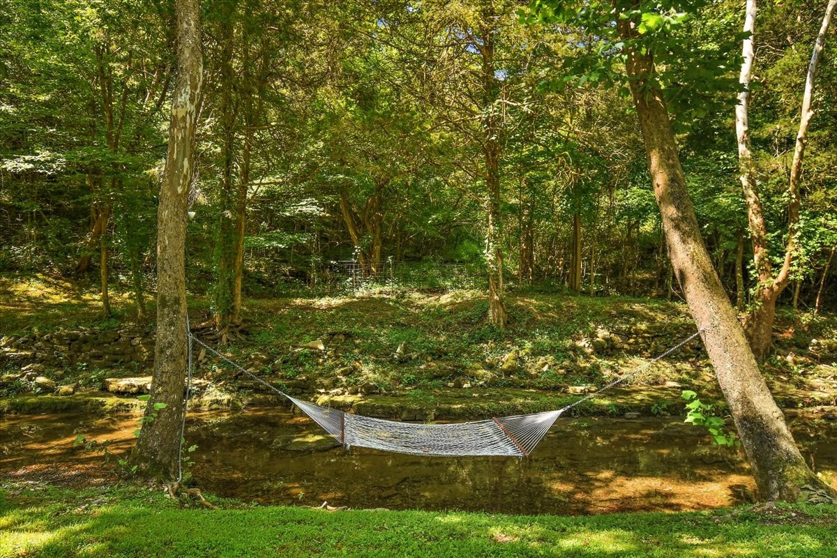 1570 Wolf Creek Road Silver Point, TN 38582 - Photo 22 of 40