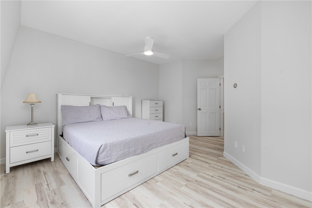 458 Thames Street, Unit B Newport, RI 02840 - Photo 28 of 39 Primary