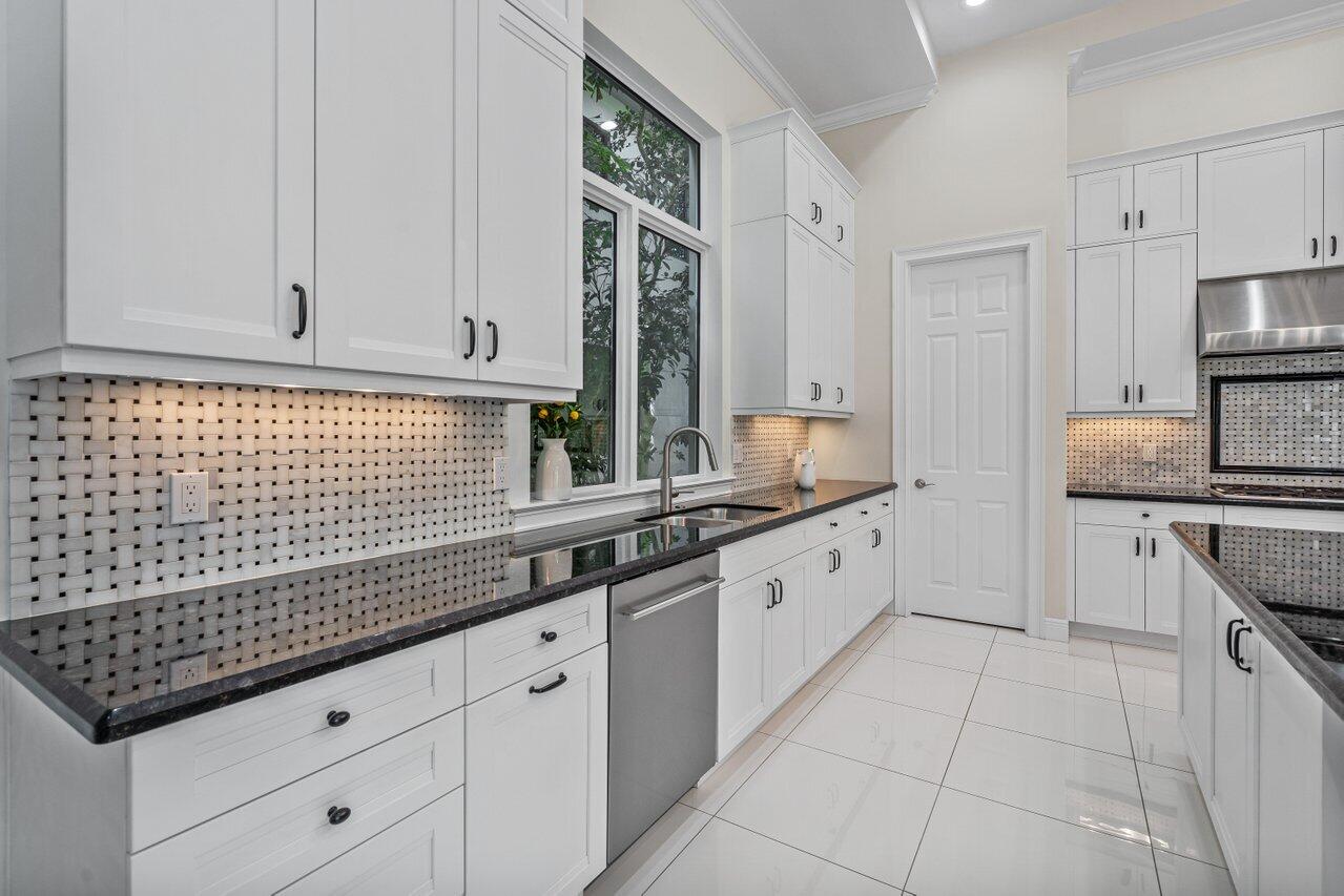 17750 Cadena Drive Boca Raton, FL 33496 - Photo 14 of 71 025-17750CadenaDrive-BocaRaton-FL-33496-