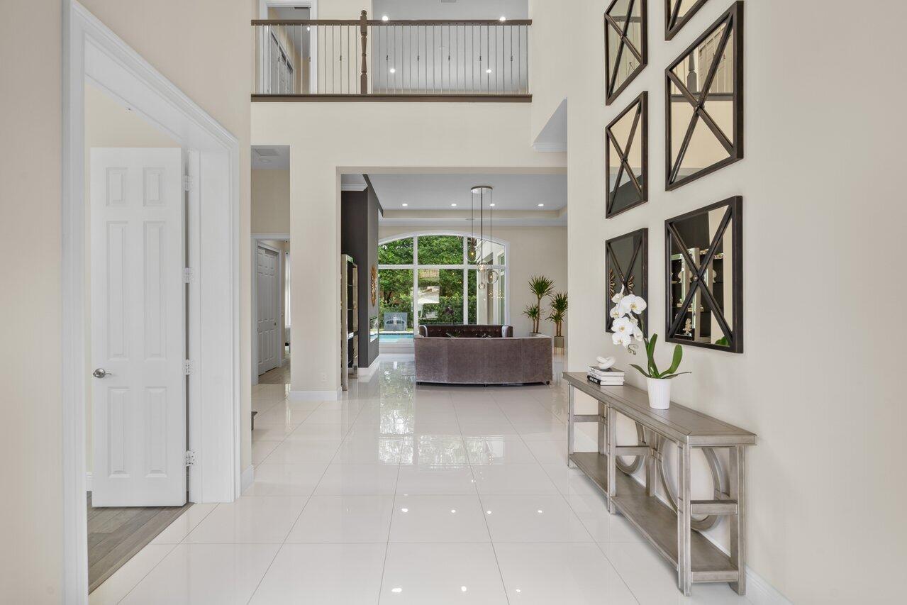 17750 Cadena Drive Boca Raton, FL 33496 - Photo 5 of 71 008-17750CadenaDrive-BocaRaton-FL-33496-