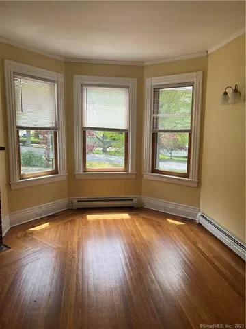 $1,600 | 15 Pleasant View Street, Jewett City, CT 06351