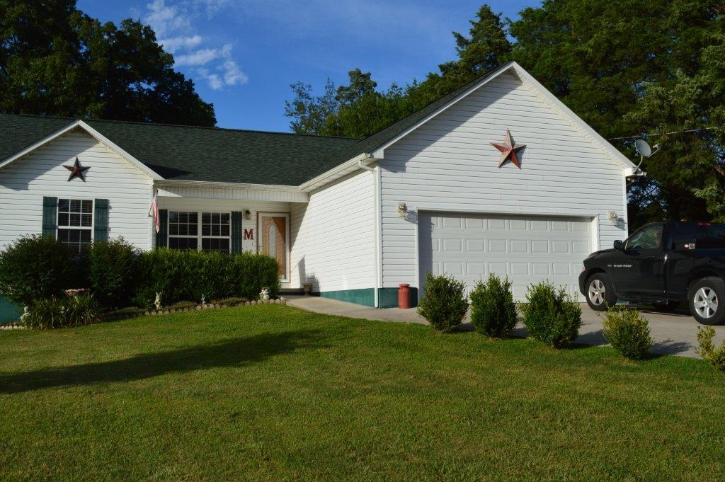 495 Stoutown Road Blaine, TN 37709 - Photo 2 of 29 002