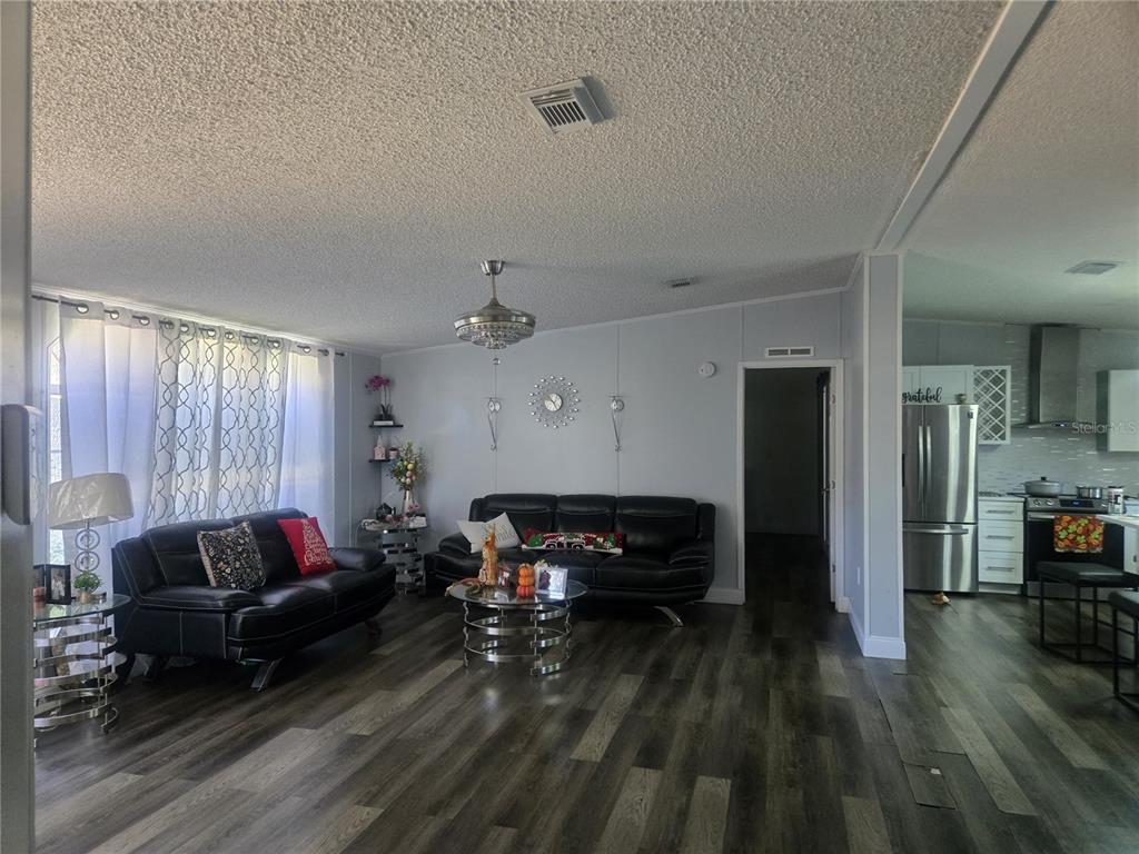 4314 Lane Road Zephyrhills, FL 33541 - Photo 4 of 30 Gallery Image 4