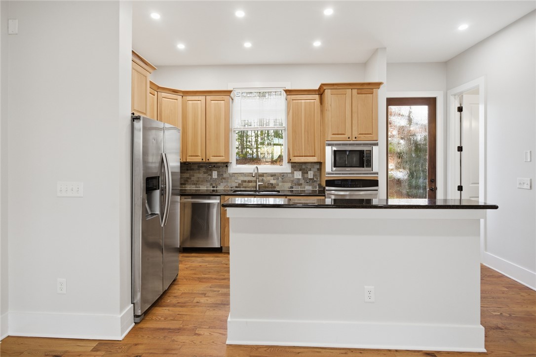 207 Cliffside Trail Pickens, SC 29671 - Photo 6 of 50