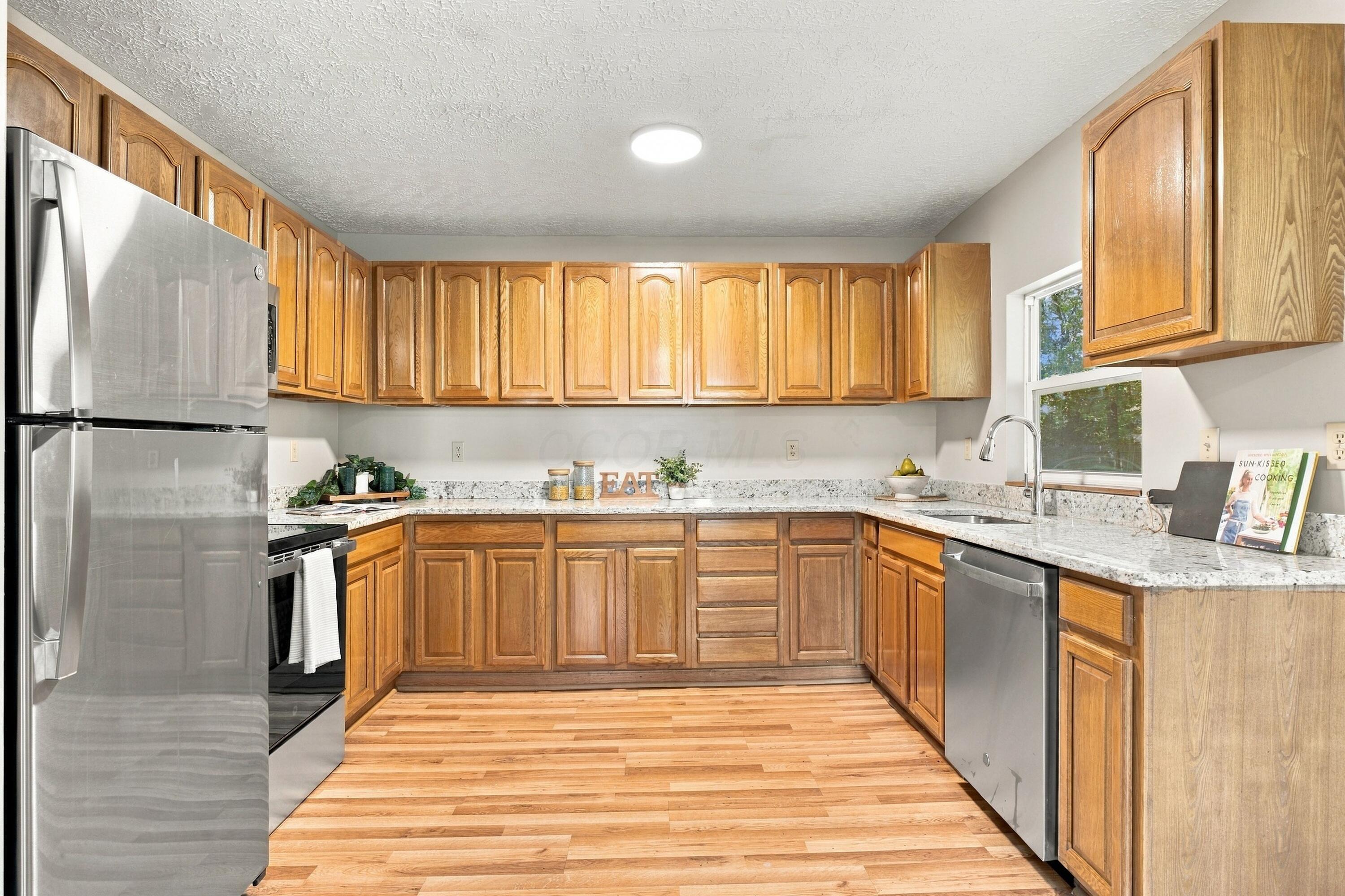2533 Brooklyn Road Columbus, OH 43231 - Photo 10 of 37 dsc08967