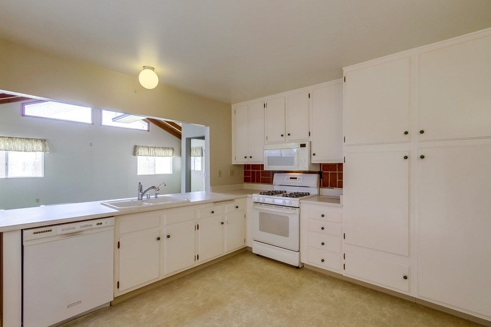 14447 Mirando Street Poway, CA 92064 - Photo 9 of 18 Gallery Image 9