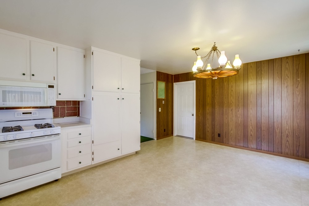14447 Mirando Street Poway, CA 92064 - Photo 10 of 18 Gallery Image 10