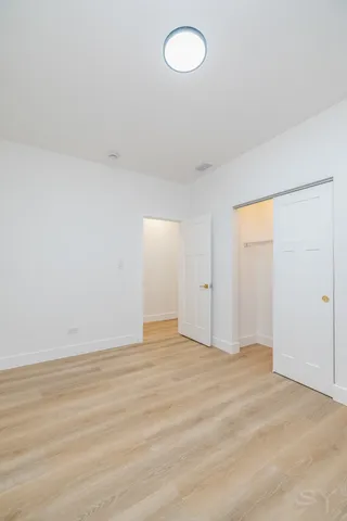 $2,400 | 2949 West 25th Place, Unit 1, Chicago, IL 60623