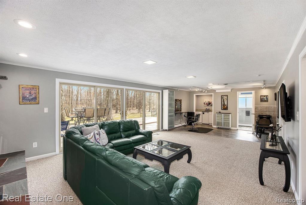 1280 Gettysburg Court Rochester Hills, MI 48306 - Photo 10 of 25