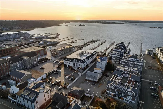 $2,000,000 | 5 Lee's, Newport, RI 02840