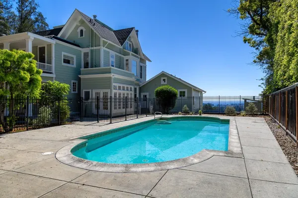 $5,900,000 | 535 Highland Avenue, Santa Cruz, CA 95060