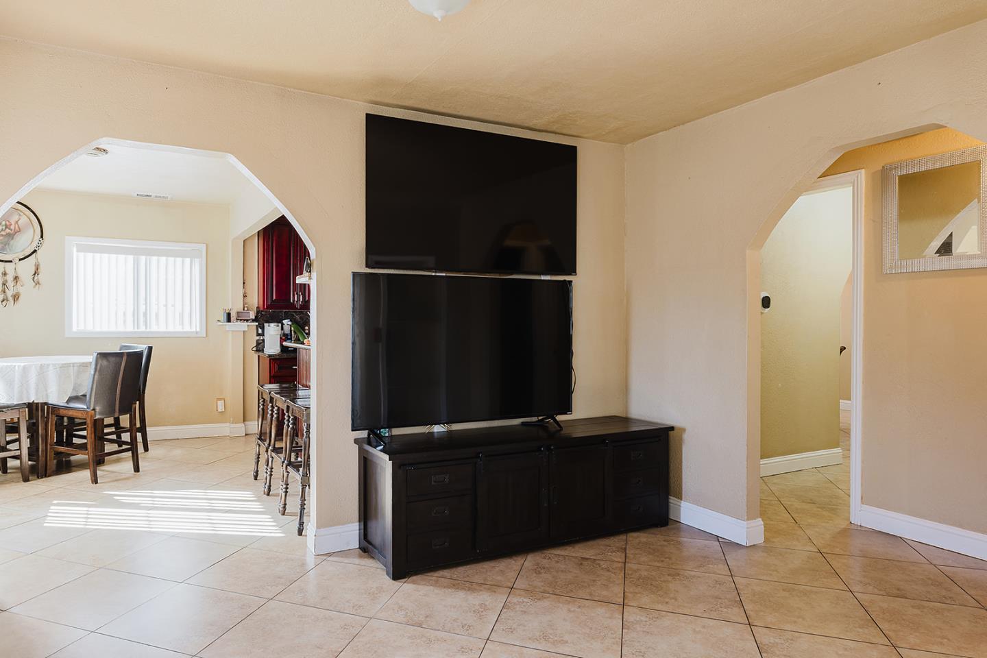 15 Rincon Avenue Salinas, CA 93905 - Photo 6 of 30