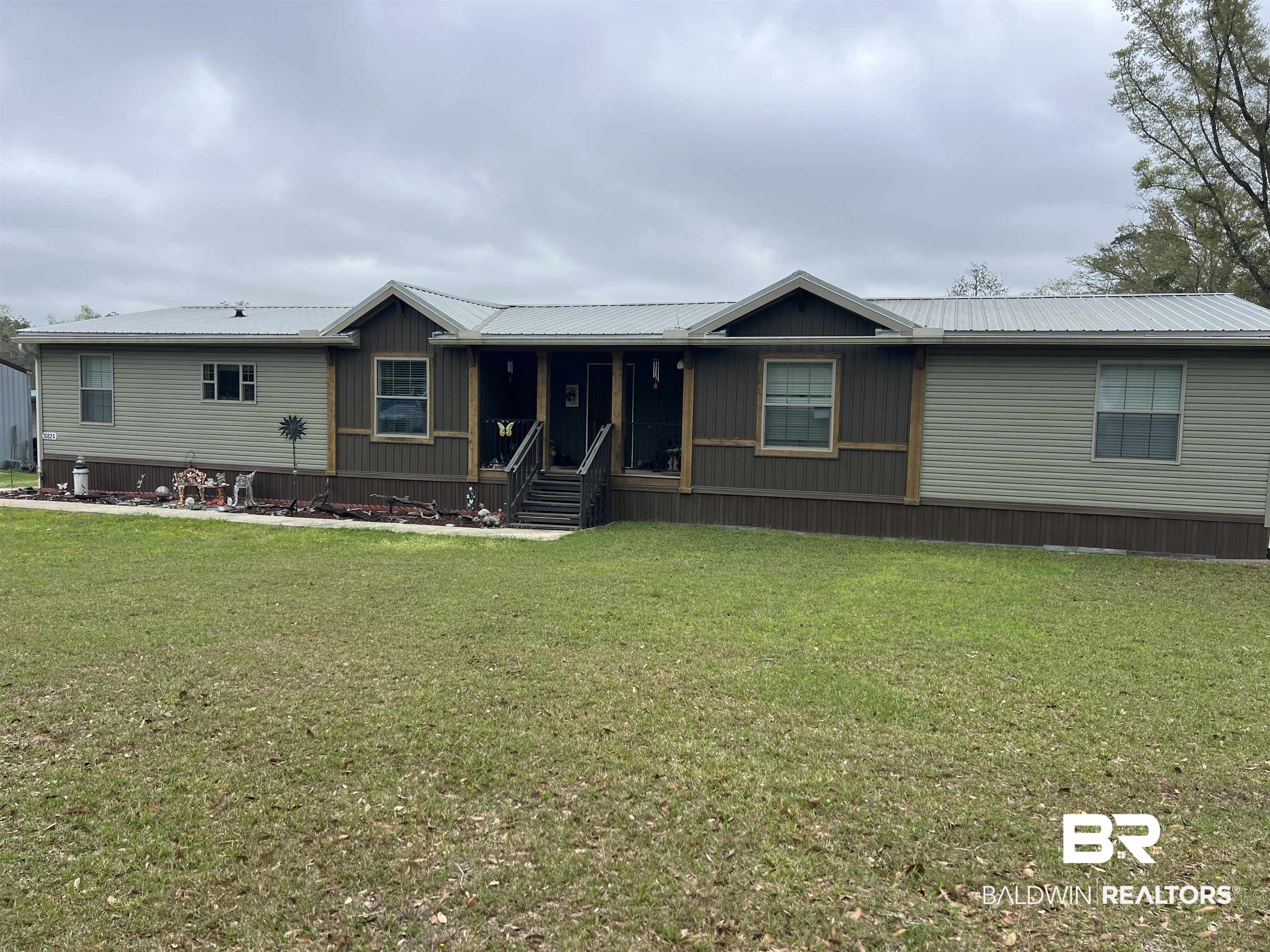 16824 Underwood Road Foley, AL 36535 - Photo 1 of 25 Manufactured / mobile home with a front lawn