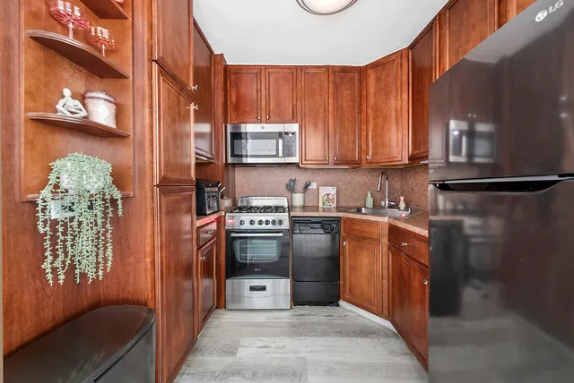 $3,600 | 245 East 24th Street, Unit 9F | Kips Bay