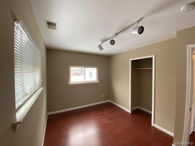 710 Kinney Road Pontiac, MI 48340 - Photo 9 of 12 bedroom1b.jpg