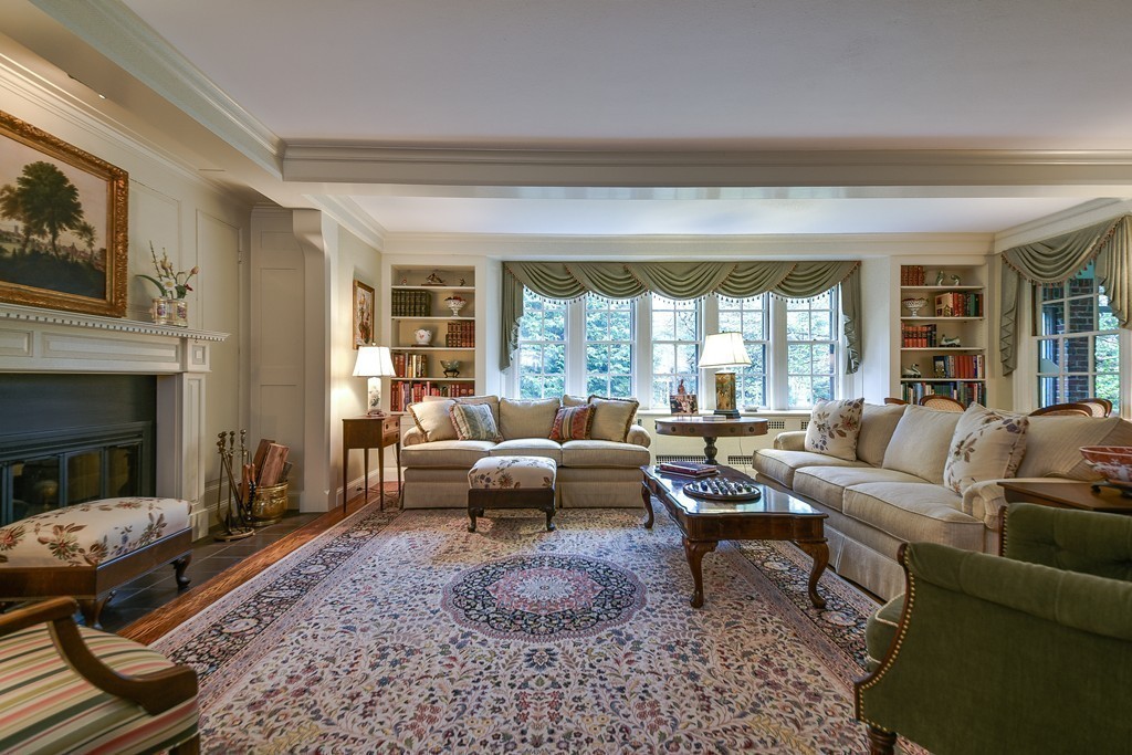 18 Whiting Road Wellesley, MA 02481 - Photo 4 of 24 Gallery Image 4
