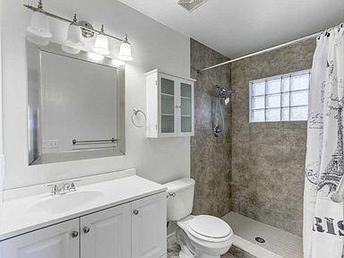 24 East 25th Street Riviera Beach, FL 33404 - Photo 17 of 30 Master Bath