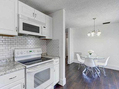 24 East 25th Street Riviera Beach, FL 33404 - Photo 10 of 30 Kitchen