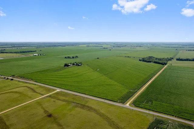 $2,450,000 | 1701 County Road 424, Taylor, TX 76574