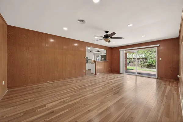 $3,100 | 5646 Hazen Street, Houston, TX 77081