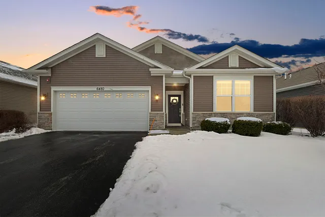 $400,000 | 6480 Doral Drive, Gurnee, IL 60031