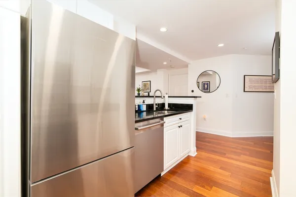 $689,999 | 10 Seaport Drive, Unit 2505, Quincy, MA 02171