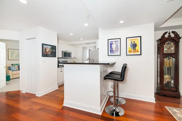 $689,999 | 10 Seaport Drive, Unit 2505, Quincy, MA 02171