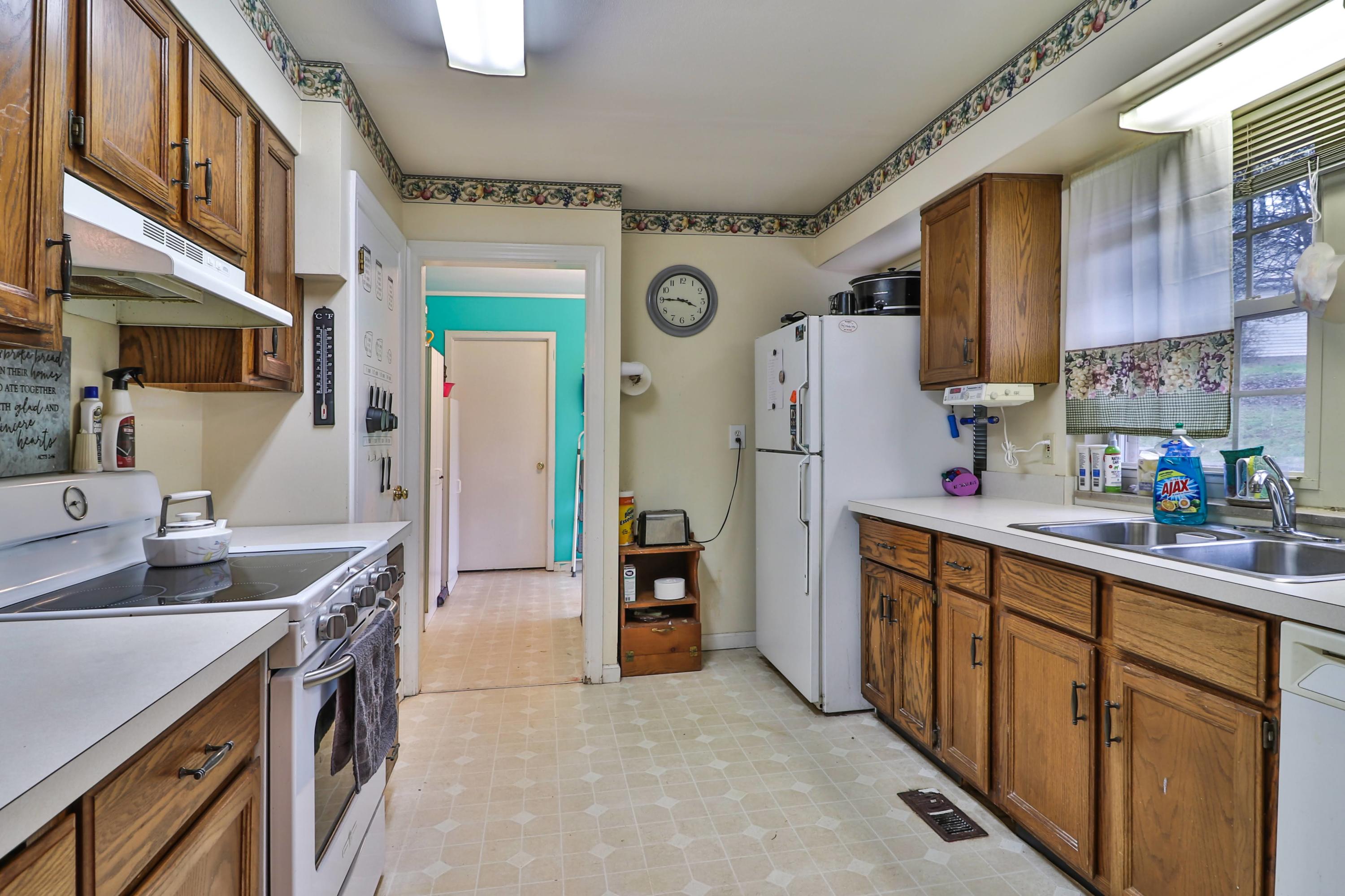 104 Henley Road Oak Ridge, TN 37830 - Photo 5 of 15 IMG_6643