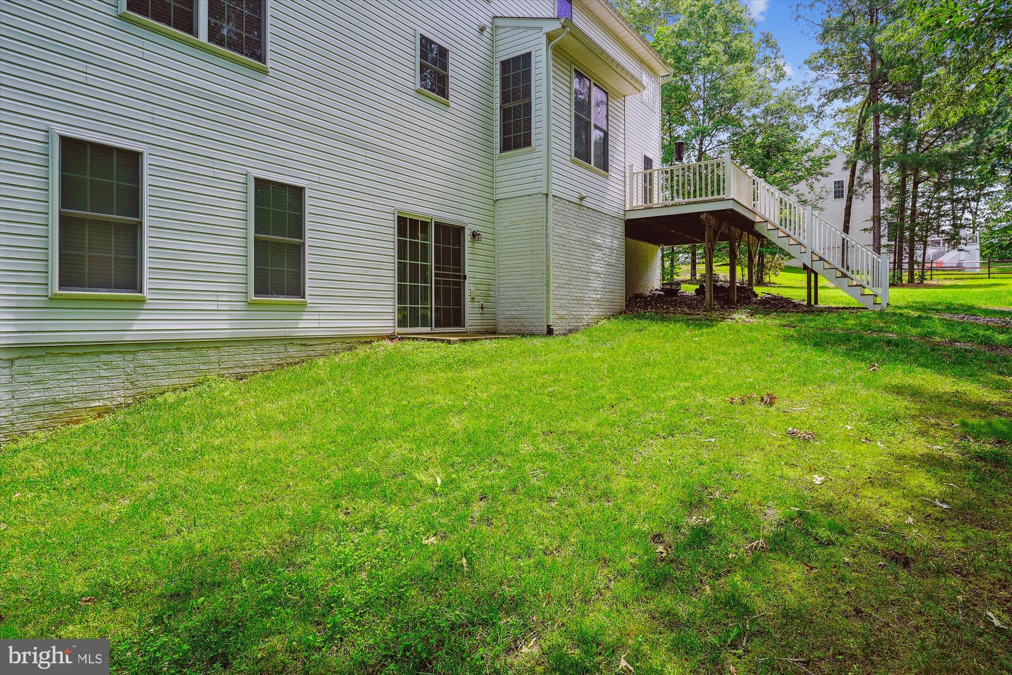 70 Ruby Glen Lane Fredericksburg, VA 22405 - Photo 59 of 72 a view of a house with backyard and sitting area