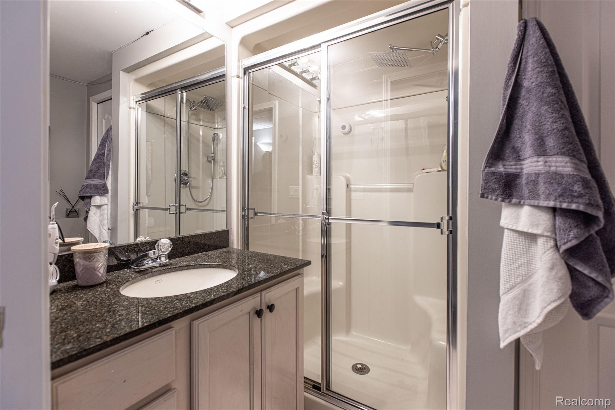 2483 Ashford Rochester, MI 48306 - Photo 42 of 51 42 - Basement Full Bath.jpg