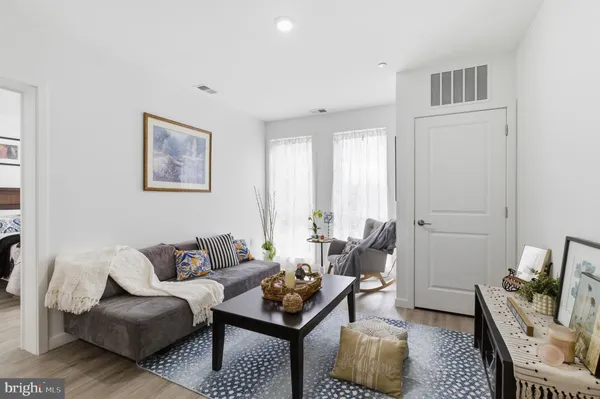 $2,076 | 915 North Broad Street, Unit 304, Philadelphia, PA 19123