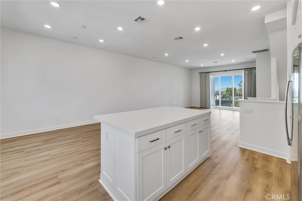 160 Restore Irvine, CA 92618 - Photo 12 of 50