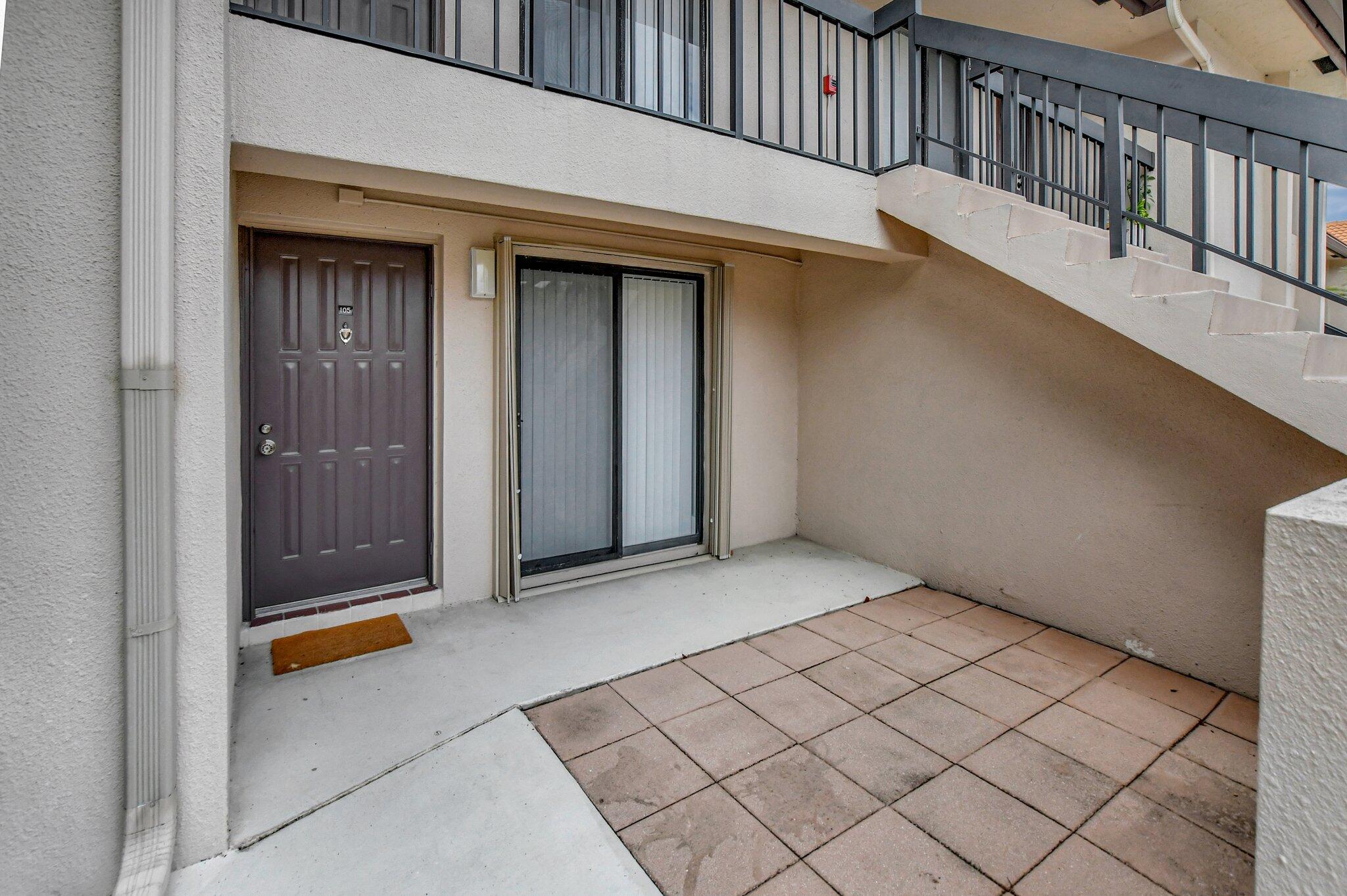 300 East Club Circle, Unit 105 Boca Raton, FL 33487 - Photo 2 of 30 2-web-or-mls-DSC_0191